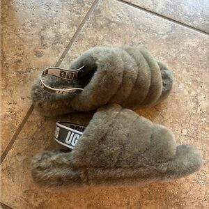 NEW Fluff Yeah Ugg Slippers - Burnt Olive Green - Women’s Size 8